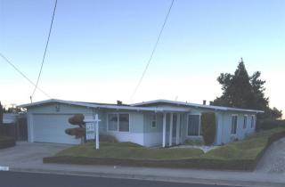 1151 Rising Glen Rd, Pinole, CA 94564-2106