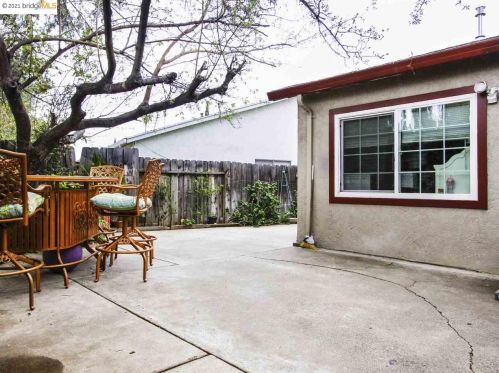 201 Trident Dr, West Pittsburg CA  94565-3525 exterior