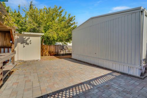 616 Bounty Dr, West Pittsburg CA  94565-2962 exterior