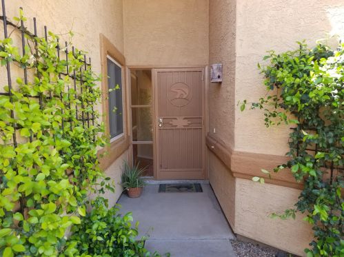 9295 Yorkshire Ct, Tucson, AZ 85742-9357