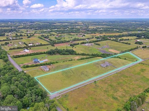 12950 Lemaster Dr, Nokesville VA  20181-2457 exterior