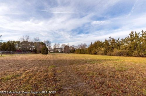 220 Long Swamp Rd, Plumsted Township NJ  08533-2028 exterior