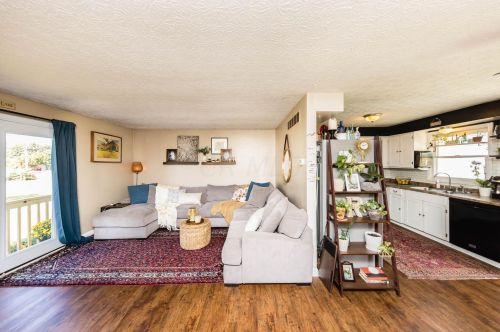 1239 Choctaw Dr, London OH  43140-8726 exterior