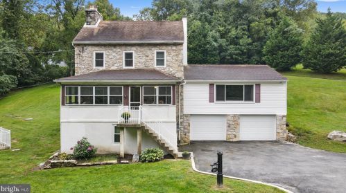 874 Horseshoe Pike, Downingtown, PA 19335-1337