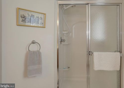 15 Meadowview Dr, Pilesgrove NJ  08098-2539 exterior