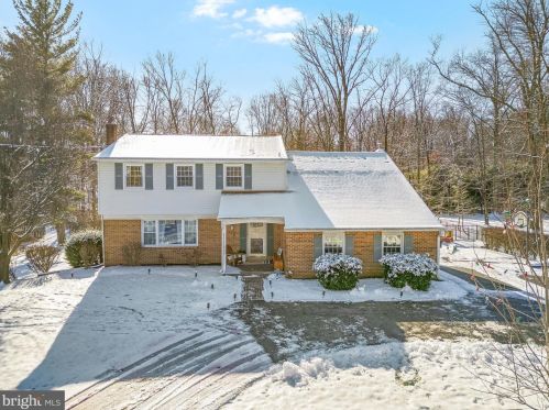 170 Cameron Dr, Southampton, PA 18966-1914