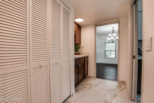 7204 Camino Vecino, Tucson AZ 85715-3418 exterior