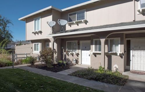 337 Temple Dr, Milpitas, CA 95035-4757