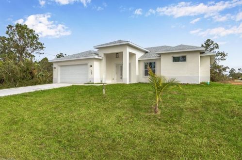 500 Wells Ave, Lehigh Acres, FL