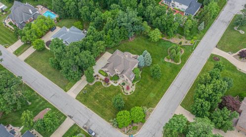 525 Brighton Ln, Dyer IN  46311-4625 exterior