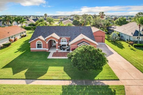 1538 Gants Cir, Kissimmee FL 34744-6673 exterior