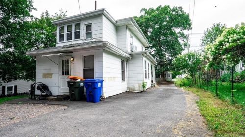 167 Center St, Southington, CT 06489-3109