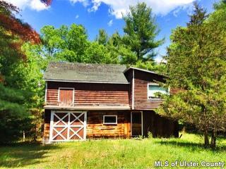 1150 Glasco Tpke, West Saugerties, NY 12477-3213