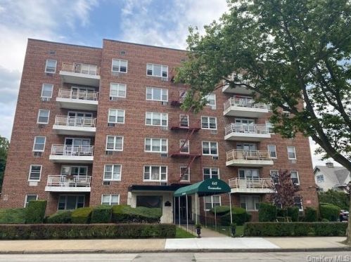 415 Gramatan Ave, Mount Vernon NY  10552-2930 exterior