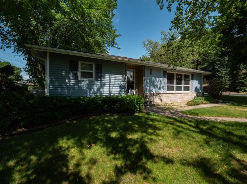 304 Bryan St, Holmen, WI 54636-9768