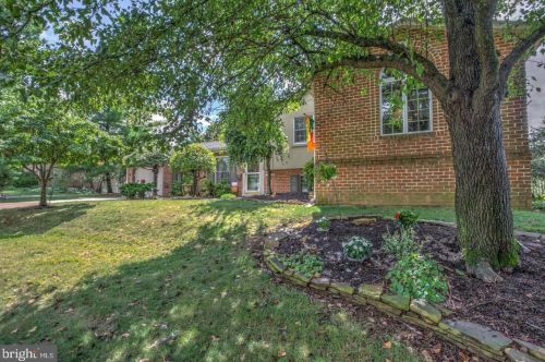 1188 Marie Ave, Ephrata PA  17522-1524 exterior