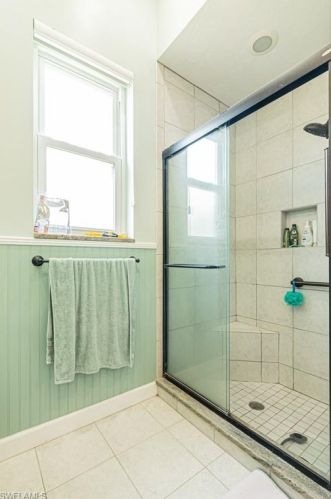 1921 Piccadilly Circus, Naples FL 34112-3688 exterior