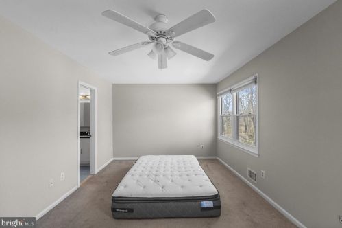 506 Sturbridge Ct, Flemington NJ  08822-2020 exterior