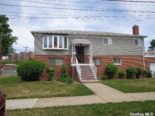 137-05 159th St, Jamaica, NY 11434-1103