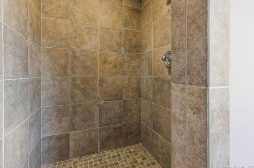 309 Pilgrim Ln, Southington CT  06489-1345 exterior