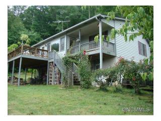 938 Lamb Mountain Rd, Hendersonville, NC 28792-6449