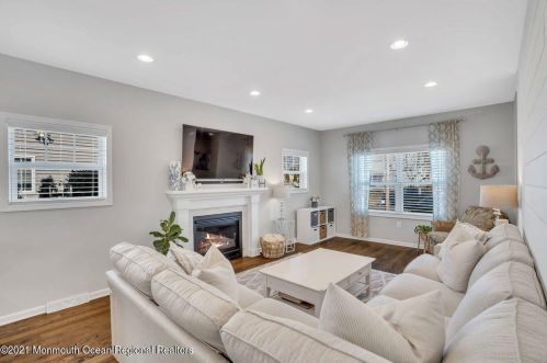 2903 Harrison St, Belmar NJ 07719-4307 exterior