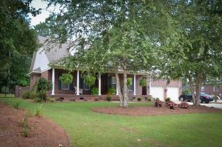 6792 Surrey Rd, Fayetteville, NC 28306-2591