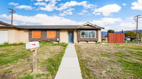 2370 Portola St, San Bernardino, CA 92407-6930