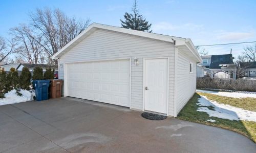 341 Grandview Ave, Menasha WI  54952-2225 exterior