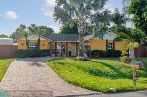 2989 Ventura St, Fort Pierce, FL 34953-4218