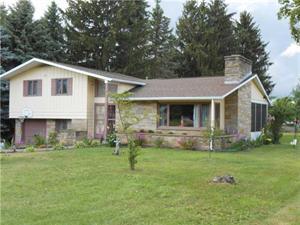 2042 Smithcrest Dr, Gowanda, NY 14070-9706