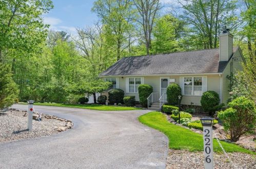 2206 Putnam Pike, Glocester, RI 02814-1144