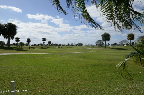 1021 Royal Palm Dr, Sebastian, FL 32976-7011