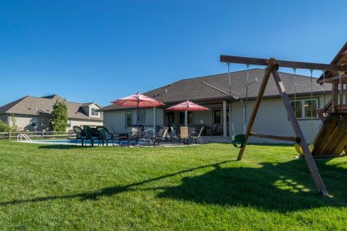 5864 Sweetgum Dr, Monclova, OH 43542-8602