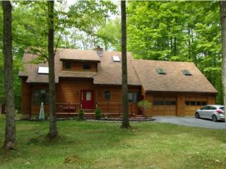 477 Mountainview Dr, North Shaftsbury, VT 05262-9444