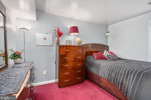15581 Andover Heights Dr, Woodbridge VA  22193-1071 exterior
