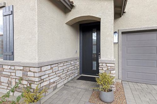 7217 32nd Dr, Phoenix, AZ 85041-6333