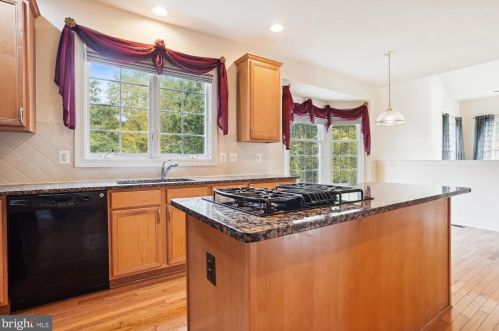15046 Gaines Mill Cir, Haymarket VA  20169-4500 exterior