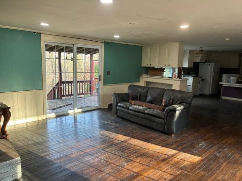 115 Overlook Dr, Slippery Rock, PA 16057-3735