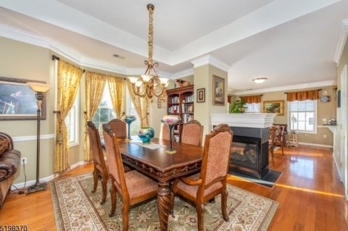 24 Silicon Dr, West Paterson NJ  07424-4225 exterior