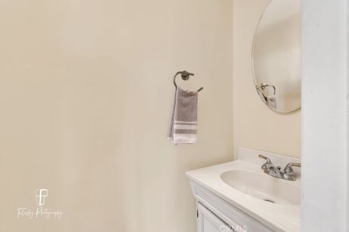 2512 3rd St, Bakersfield CA 93304-2521 exterior