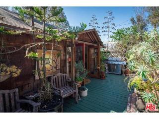 1943 Lemoyne St, Los Angeles, CA 90026-1823