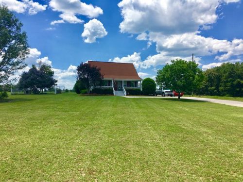 251 Moss Flat Rd, Notasulga, AL 36866-4215