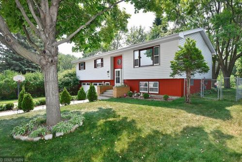 1309 Wellington Cres, Faribault, MN 55021-6726