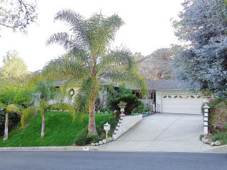 717 Solway St, Glendale, CA 91206-1759