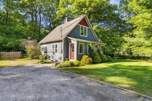 220 Westbrook Rd, Essex, CT 06426-1534