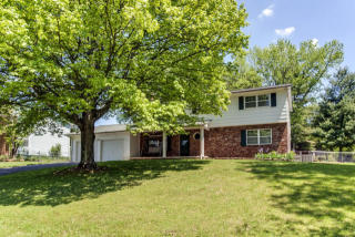 1004 Roderick Rd, Knoxville, TN 37923-1643