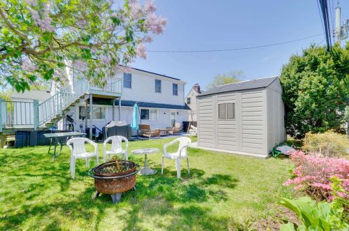 2481 6th St, Hempstead NY  11554-3115 exterior
