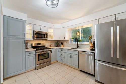 816 7th St, Oakmont PA  15139-1429 exterior