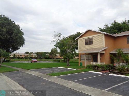 313 106th Ter, Hollywood, FL 33026-3928
